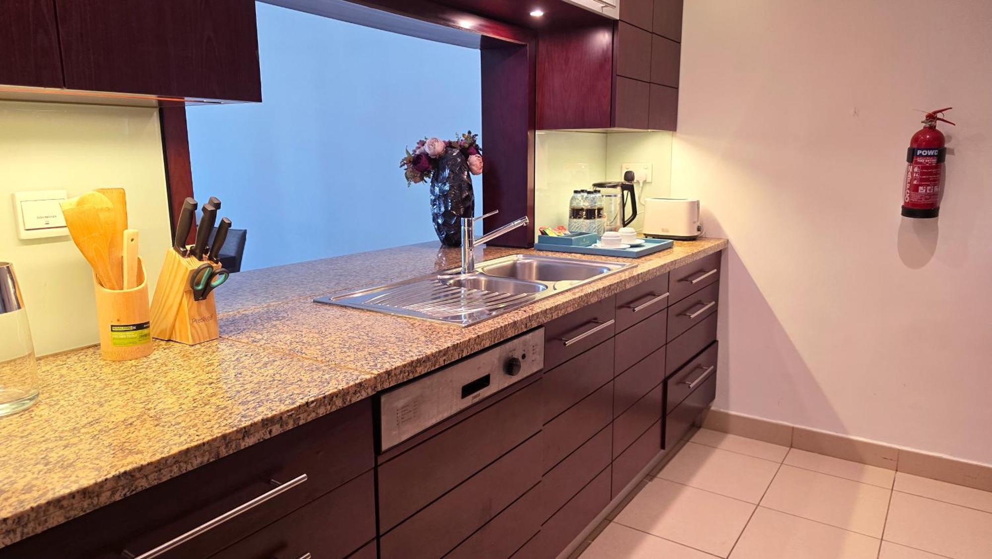 Homes By Do - Burj View Apartment
