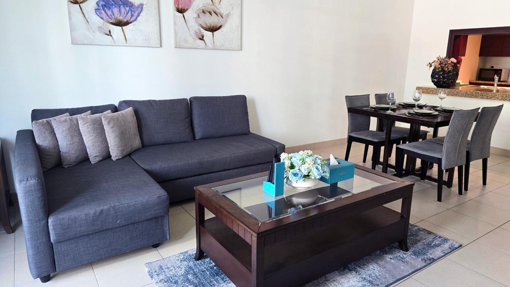 Homes By Do - Burj View Apartment *